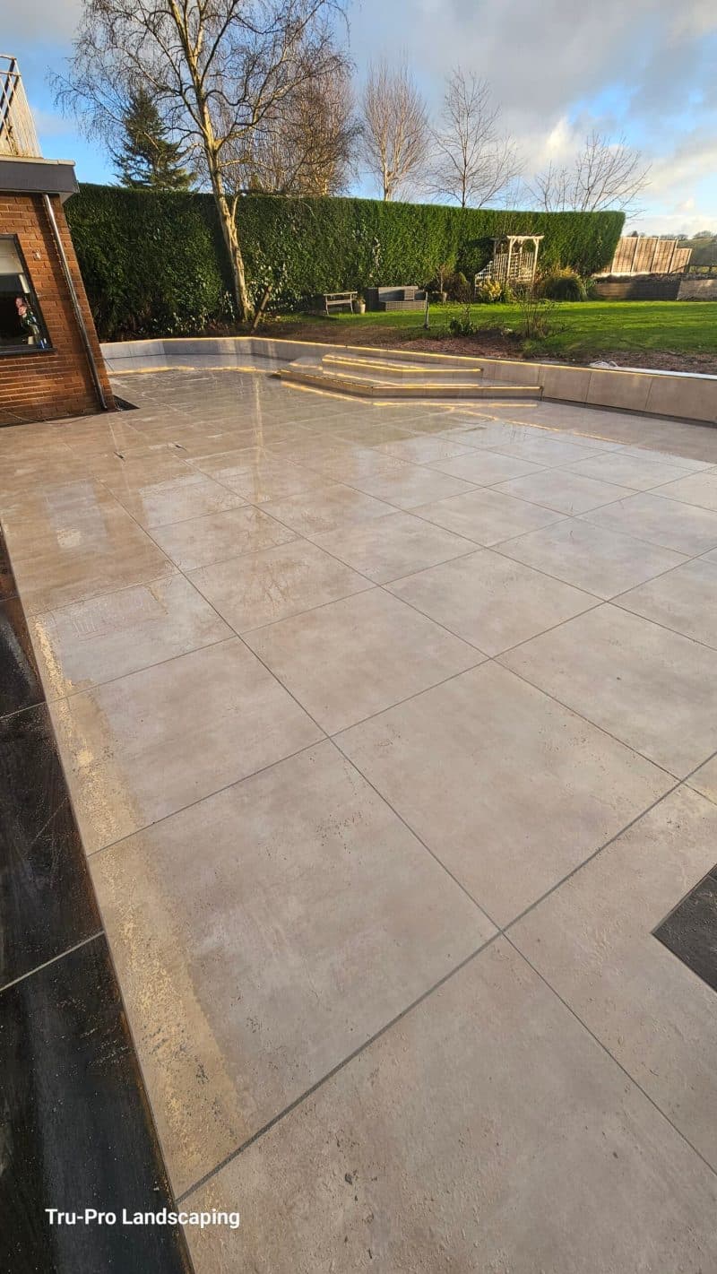 Completed resin driveway by Tru-Pro Landscaping